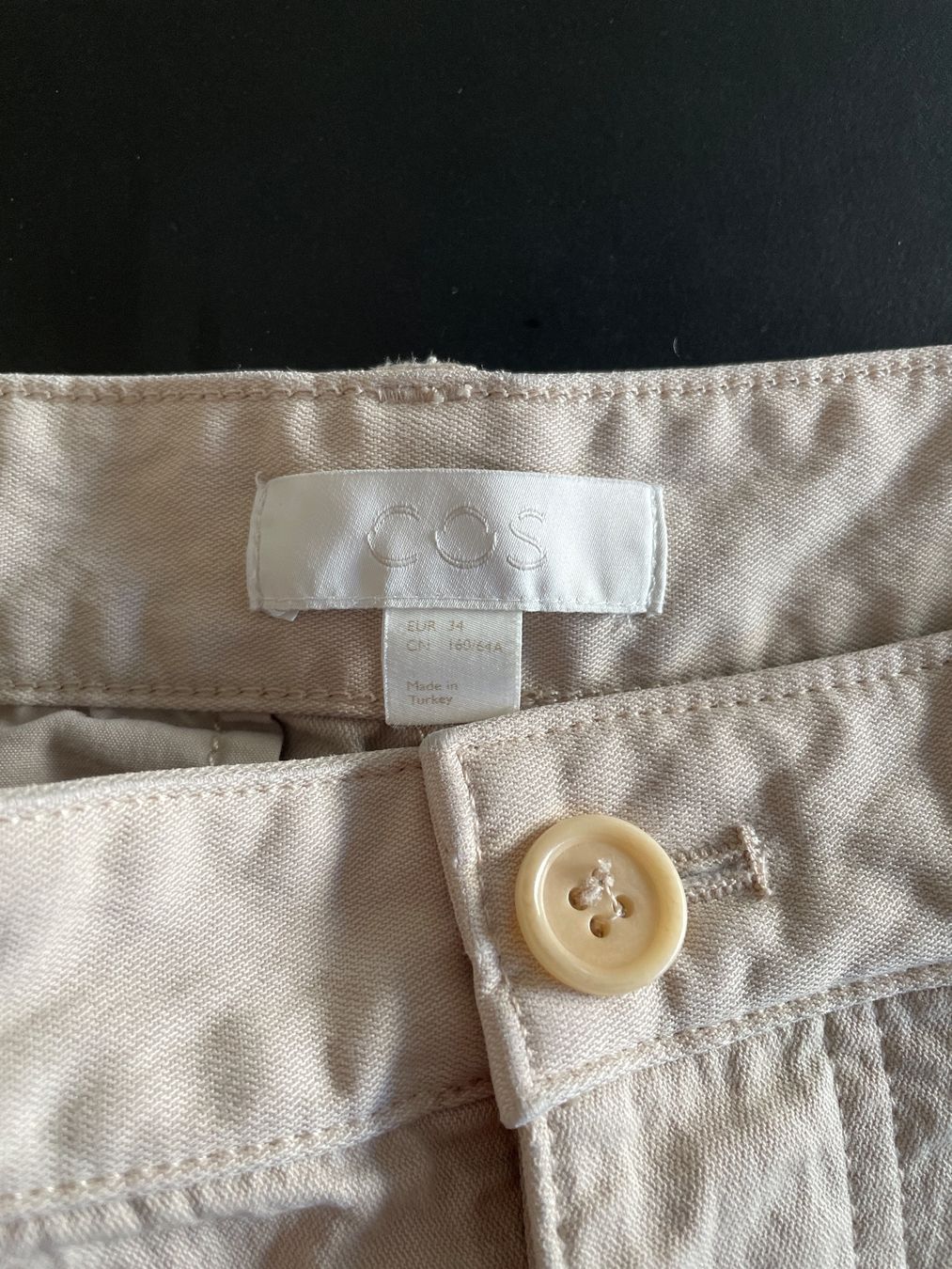 Cos Hosen: COS Chinohose beige Gr. 34 cropped – Gebraucht aus Zürich von Nhpp 2