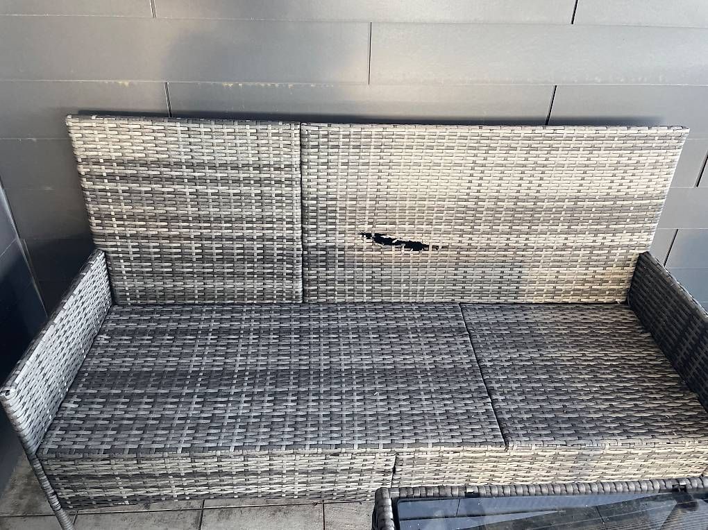 Set di tavolo e panche: Rattanmöbel – Usato da Niederhasli venduto da sev_d7hq 3