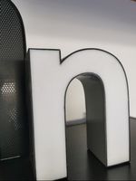 Werbebuchstabe "n"