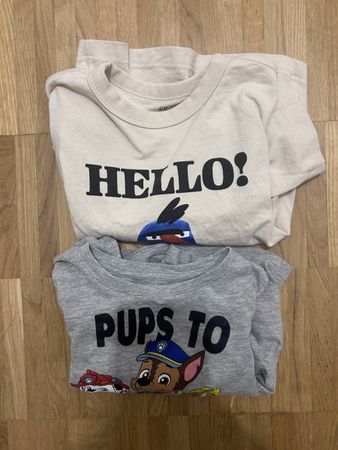 Set T-Shirts, Grösse 98/104, Paw Patrol und Pinguin Motiv