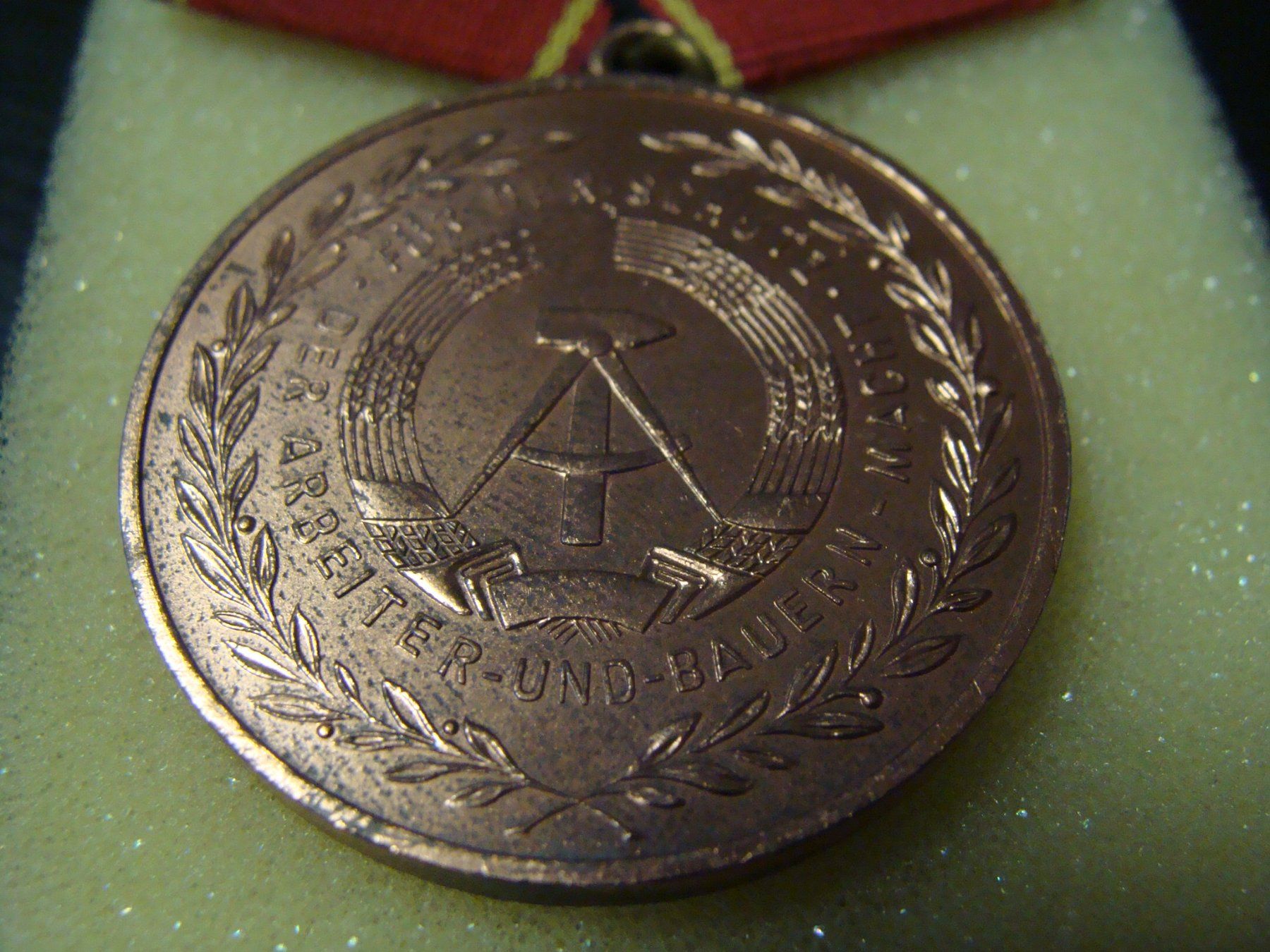 Placchette & Badge: Décoration de le RDA – Usato da Cuarny venduto da hen_g7hn 2