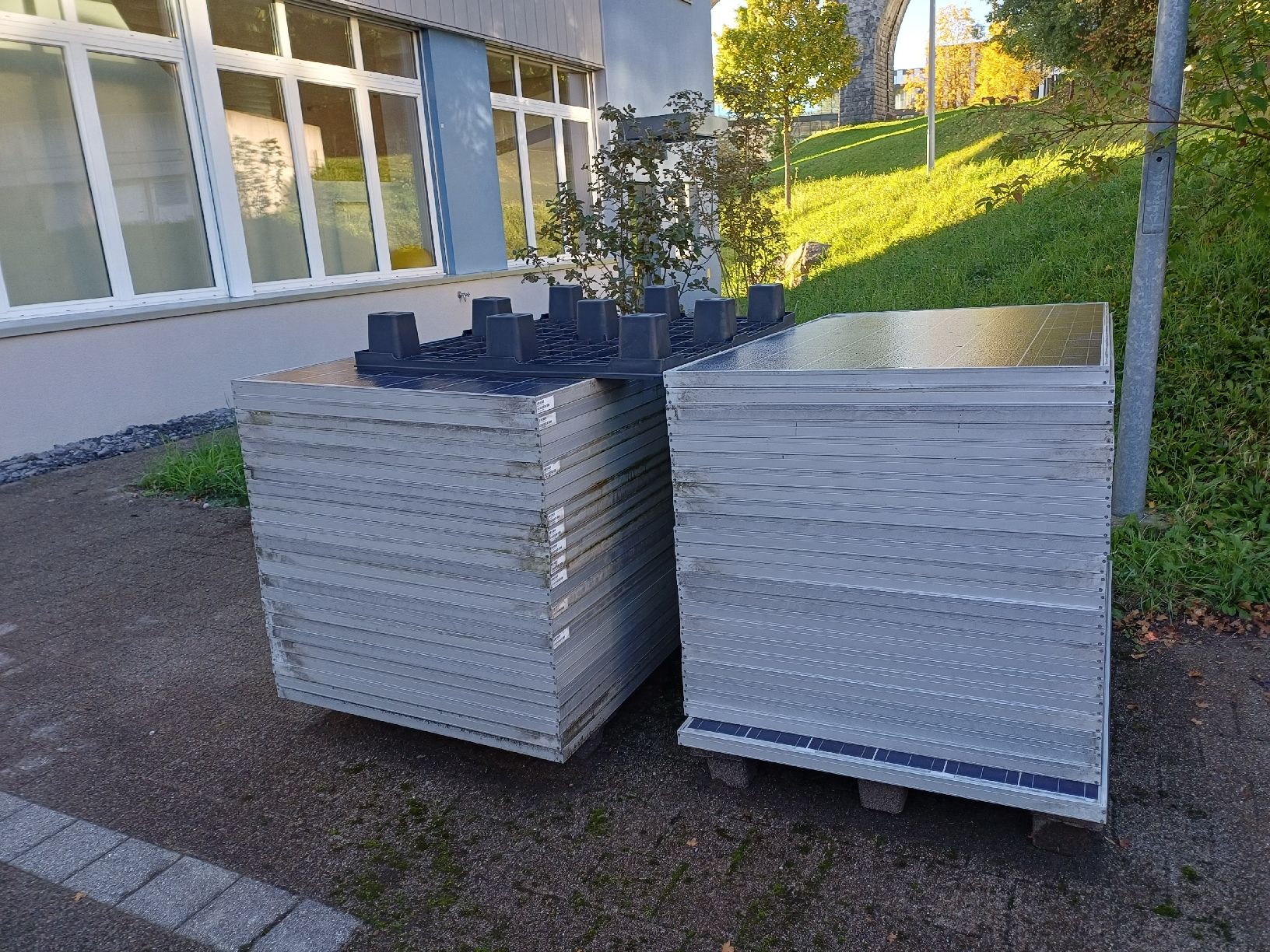 Trina Solar Panneaux solaires: Pv Module Trina Solar gebraucht 48 stk – D'occasion à Tobel par Schlufi501 2