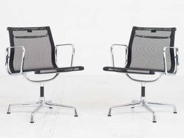 Vitra EA 108 Bürostuhl von Eames mit schwarzem Netzstoff