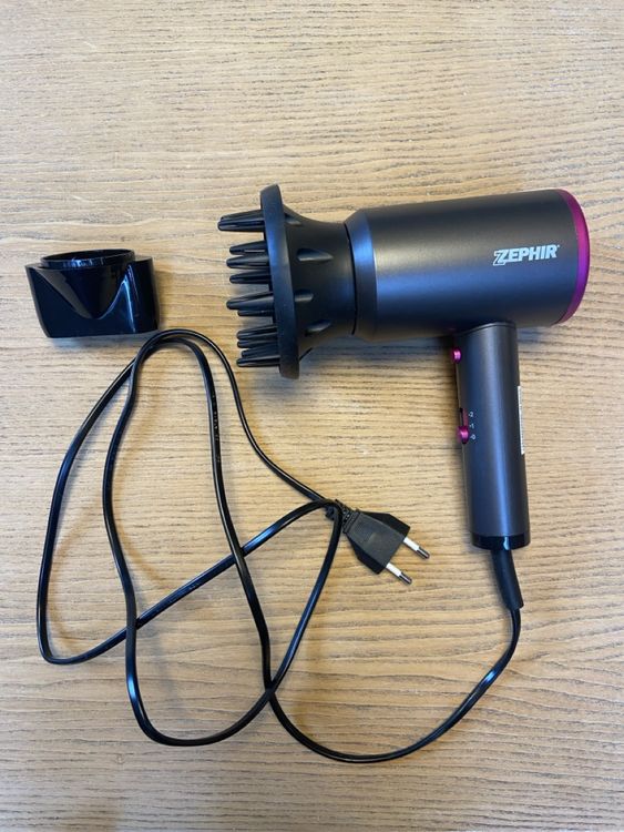 Kompakter Zephir Föhn mit diffuser Aufsatz (Gebraucht) in Glarus für ...
