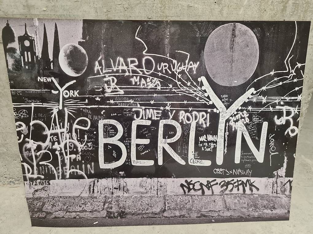 Foto & Immagini: Bild Kunst Berlin – Usato da Rieden AG venduto da Sandra_Waldburger