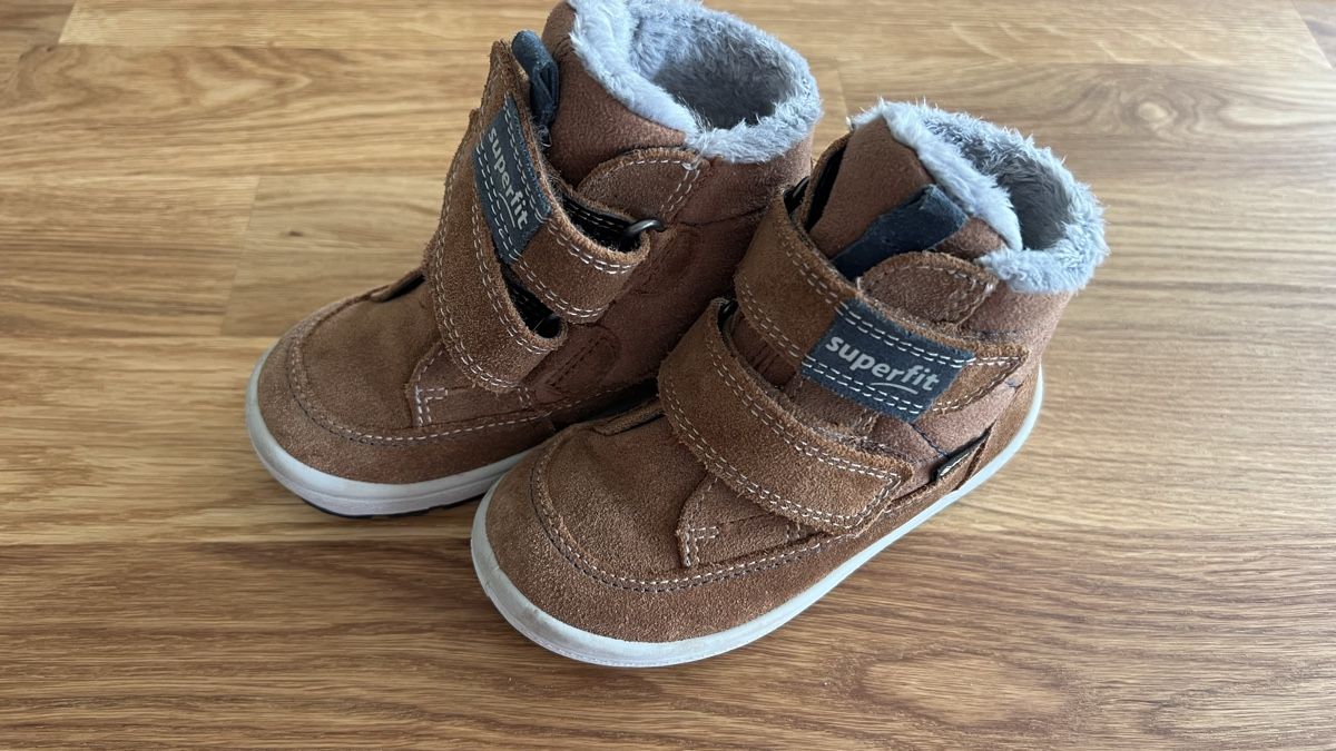 Superfit Scarpe per ragazzi: Winterstiefel Superfit braun Grösse 23  – Usato da Müllheim Dorf venduto da zuzmicko