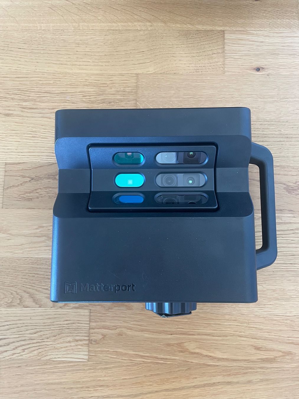 Fotocamera: Matterport Pro2 3D-Kamera – Usato da Luzern venduto da WASAM 1