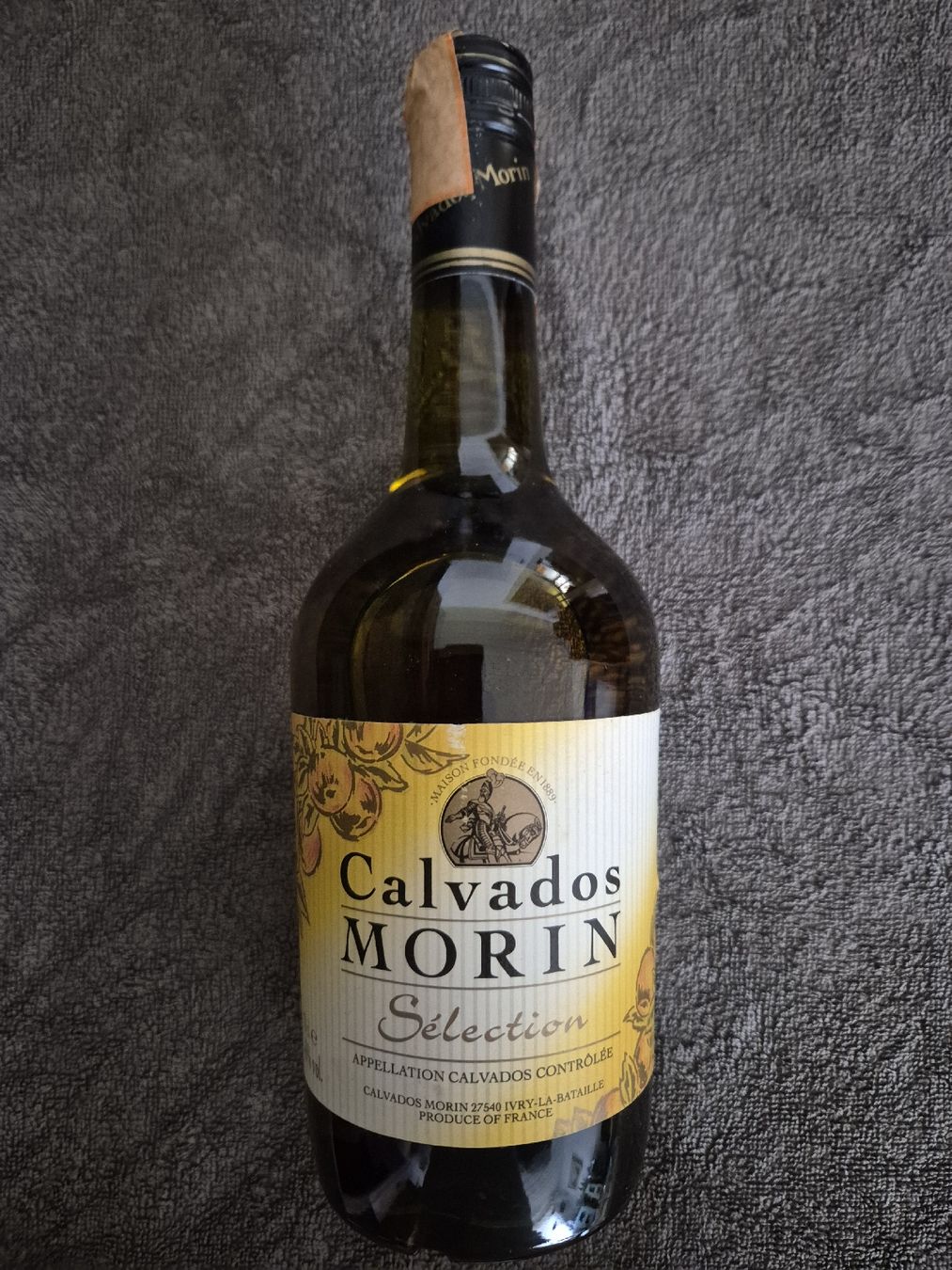 Bevande alcoliche: Calvados Morin Selection 40% Vol – Nuovo (secondo la descrizione) da Niederwil SO venduto da Albatros59