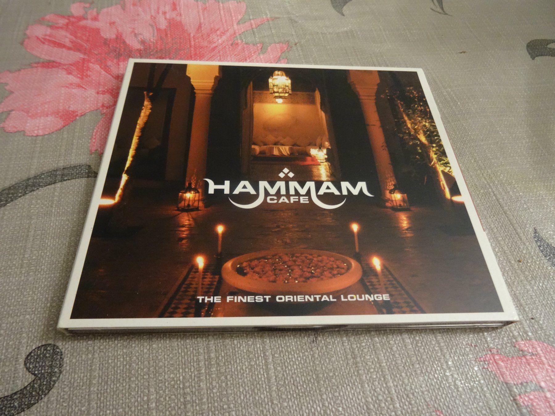 CD: Hammam Cafe - The Finest Oriental Lounge CD – Usato da Olten venduto da Disc-Ausverkauf