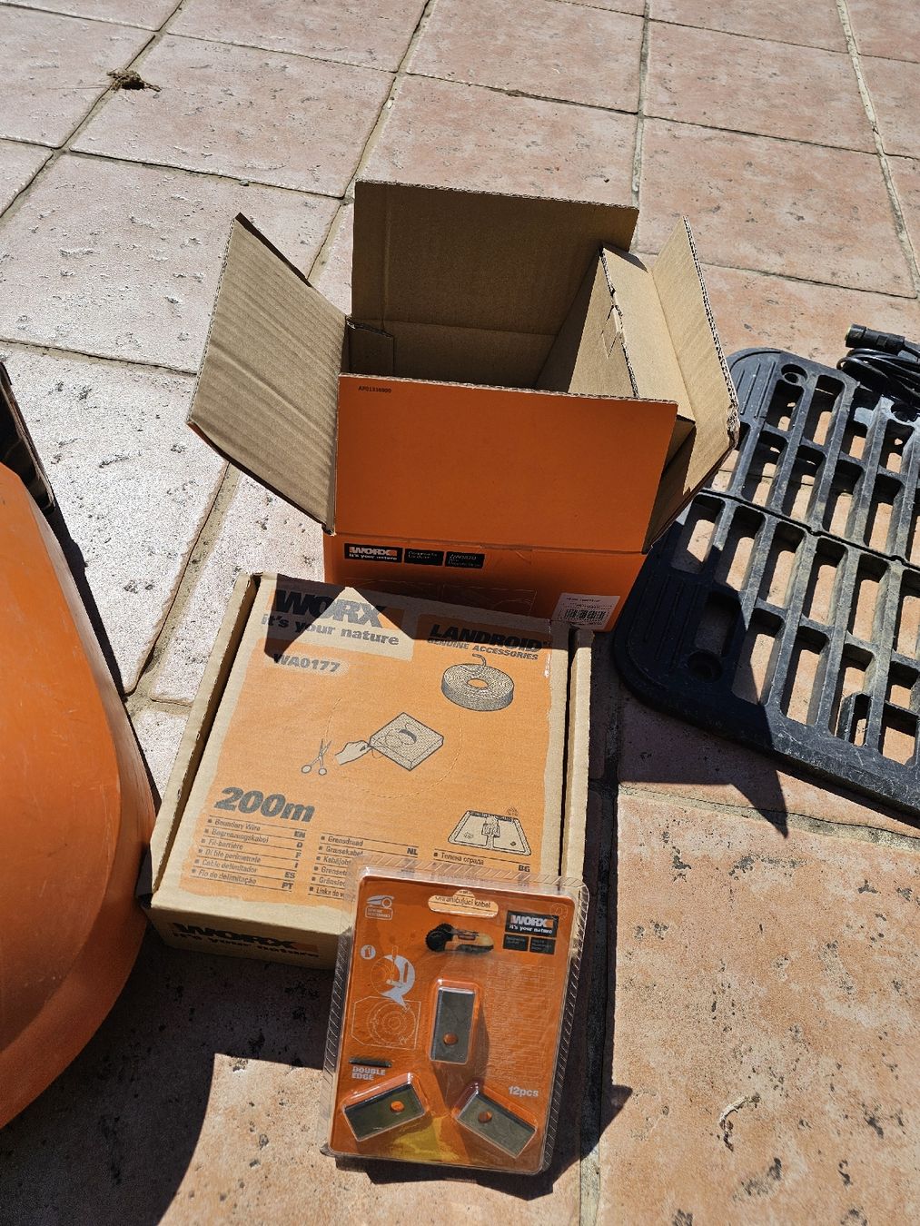 Worx Rasenmäher: Worx Landroid M robotic lawnmower + Full accessories – Gebraucht aus Chamby von Shawoli 8