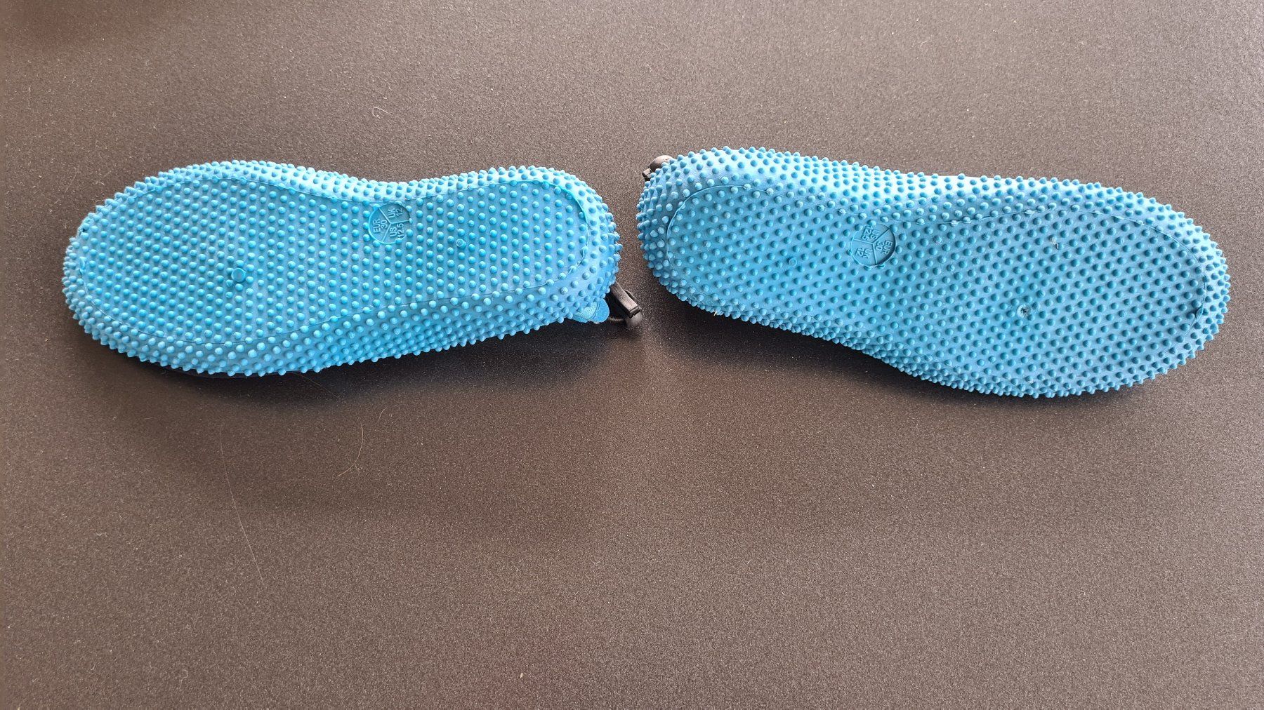 Chaussures garçon: Badeschuhe / Wasserschuhe Gr. 30 – D'occasion à Obergösgen par schesom 1