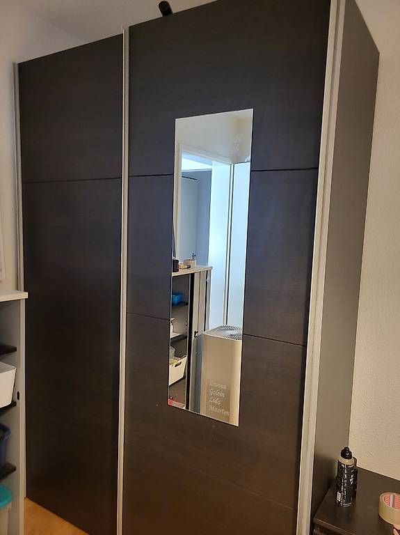 Armadi: Kleiderschrank mit Spiegel – Usato da Adliswil venduto da Swiss_Coolio