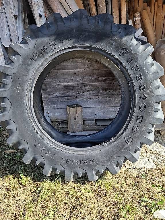 Firestone Pneus & Kompletträder: Traktoren pneu große  gratis – Gebraucht aus Walliswil b.Wangen von majkut1111