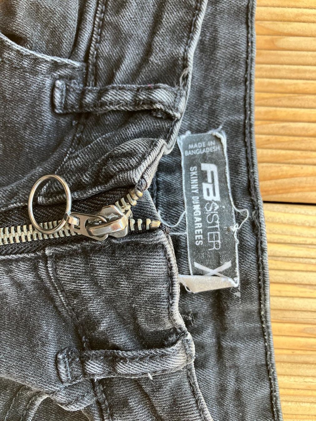 Pantaloni: FB Jeansshorts Grösse XS – Usato da Allenwinden venduto da Obalu 1