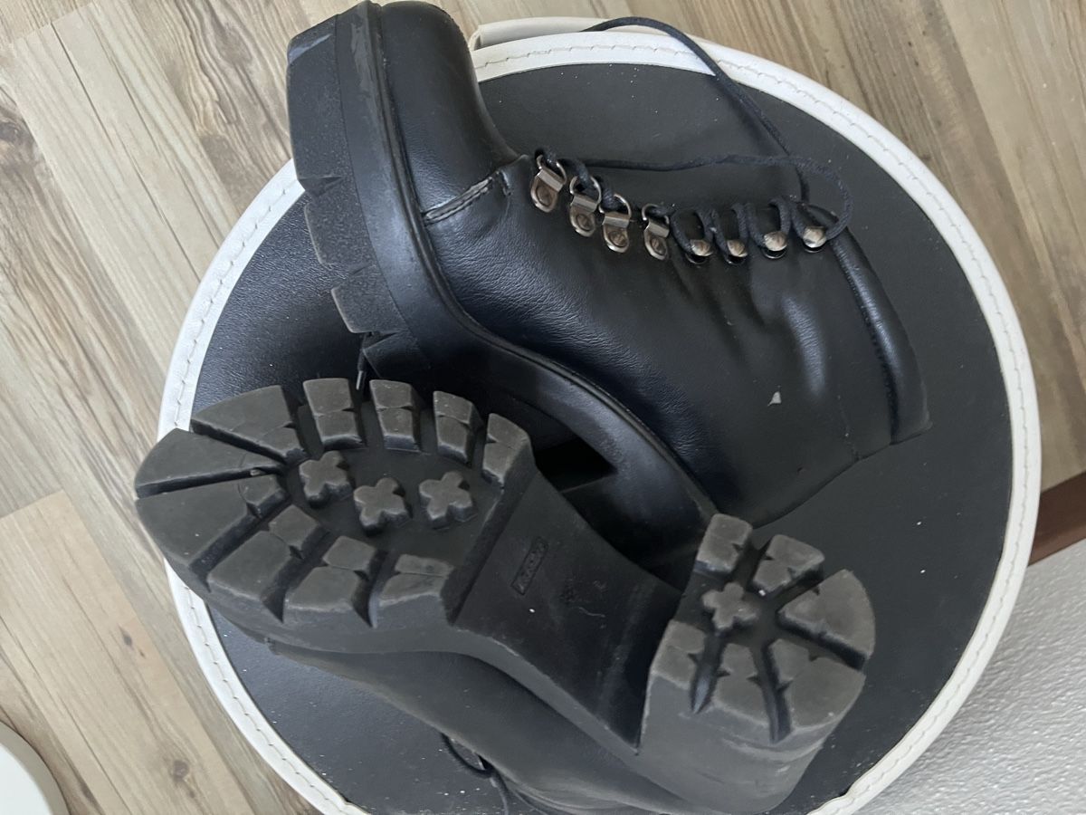 Scarpe da donna: Stivaletti neri Bata con  tacco. – Usato da Novaggio venduto da Sabi-Pearl 4