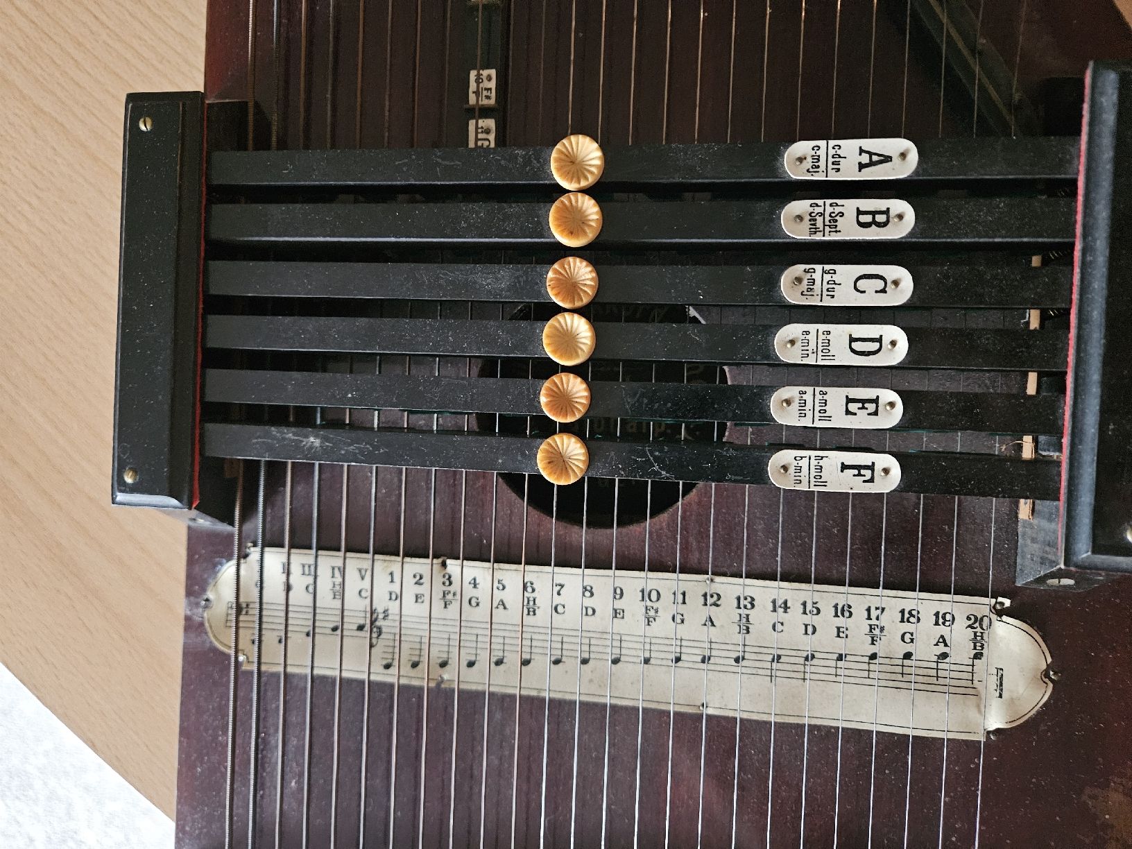 Strumenti musicali: Akkordzither – Usato da Hinwil venduto da reg_sp8s 2