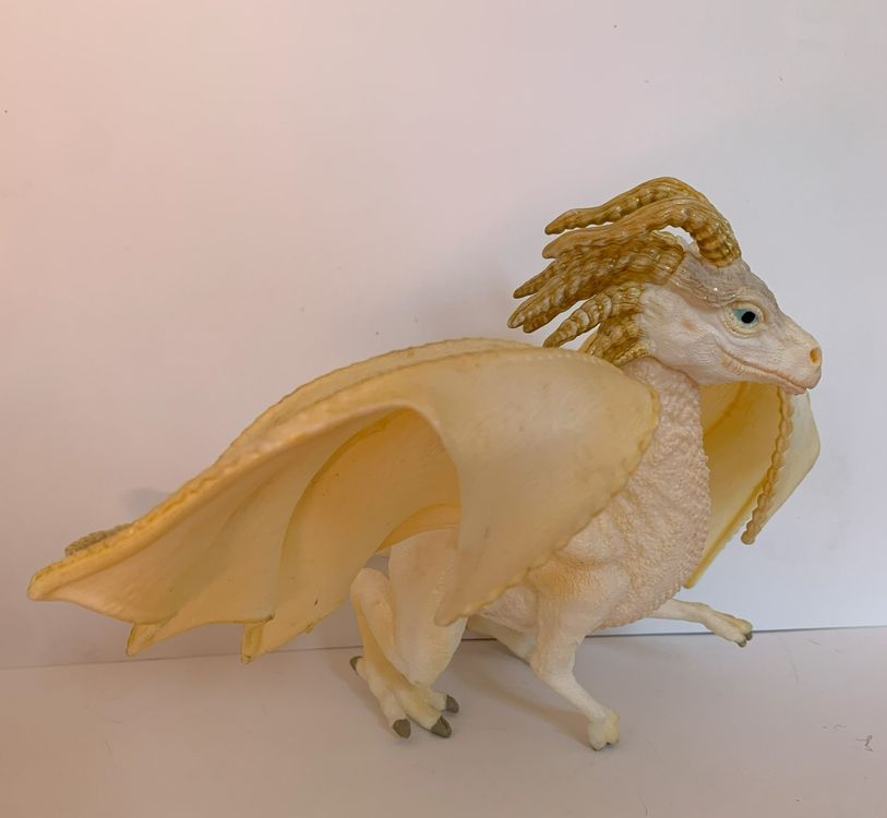 schleich weißer drache