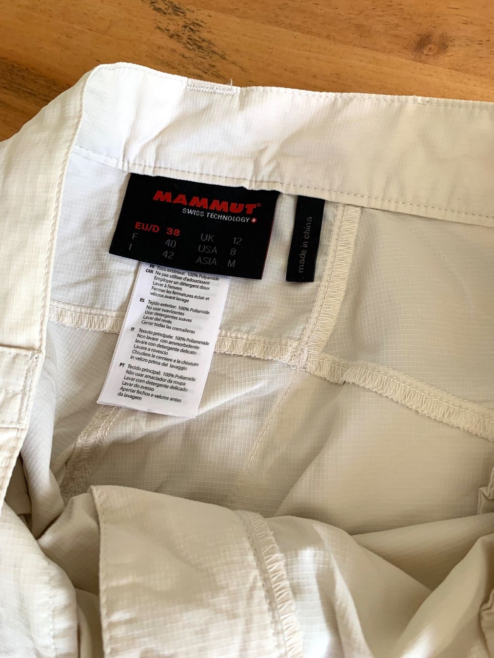 Mammut Pantaloni: MAMMUT 7/8tel hellbeige Wanderhose Grösse 38 NWT – Nuovo (secondo la descrizione) da Meiringen venduto da Jackwashere 2