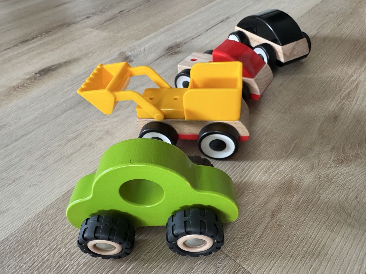 Giocattoli: BABY SPIELZEUG AUTO – Usato da Zollikon venduto da Marsat25 3