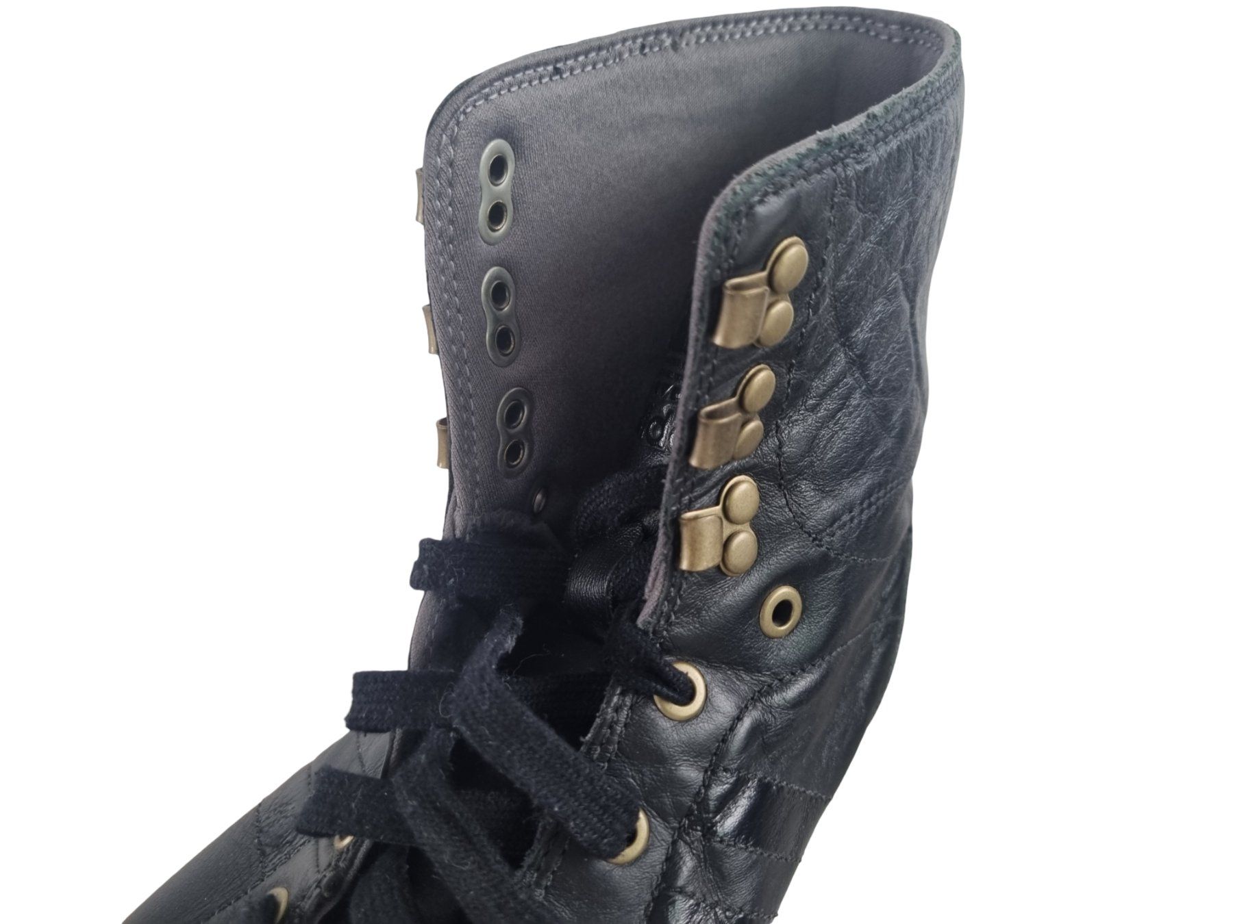 Adidas Scarpe da donna: ADIDAS M Attitude Boot W Gr. 37.5 – Usato da Wangen b. Olten venduto da Restwert_Wangen 2