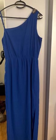 schönes blaues elegantes Kleid
