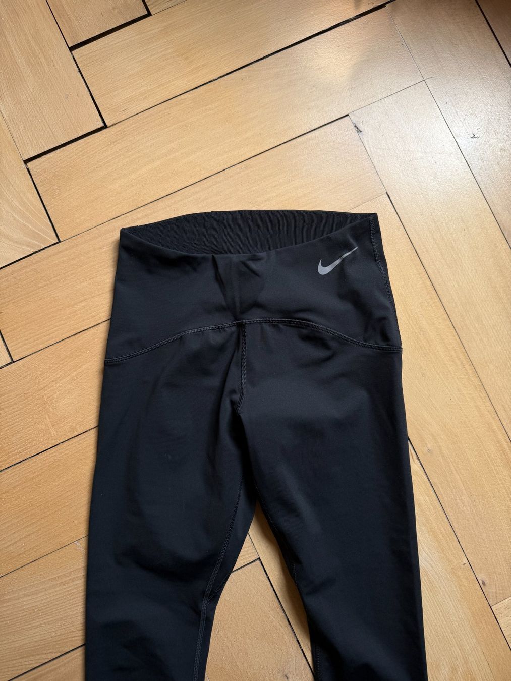 Nike Leggings: NIKE - Sport Leggings schwarz S – Usato da Zürich venduto da Diazaio 1