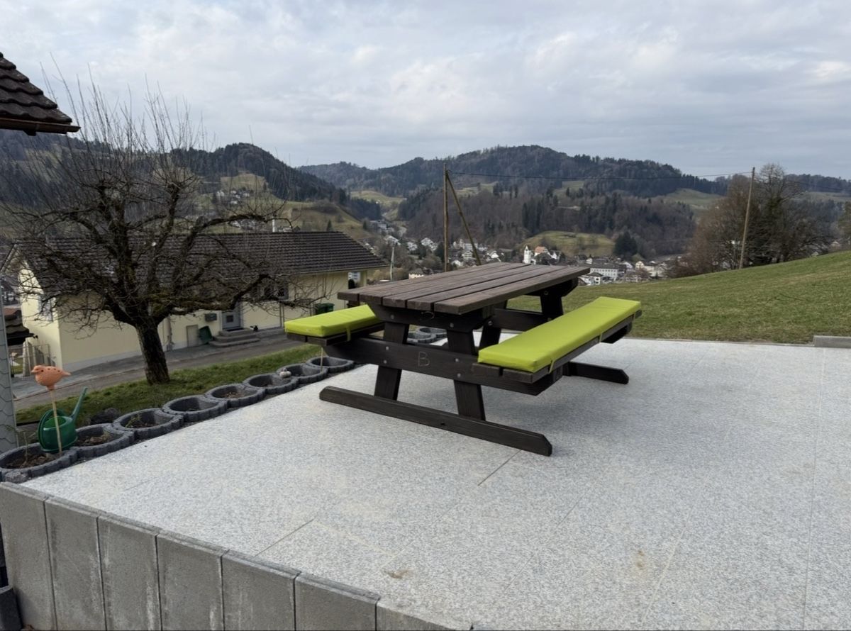 Tables: Gartentisch mit Bänken – D'occasion à Bauma par H_power