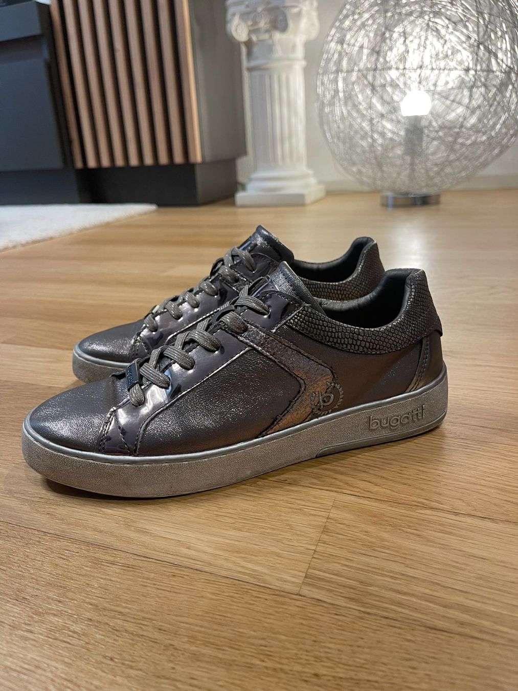 Bugatti Chaussures femmes: Bugatti Damen-Sneaker - Grösse 37 – D'occasion à Rheineck par FGeissler 2
