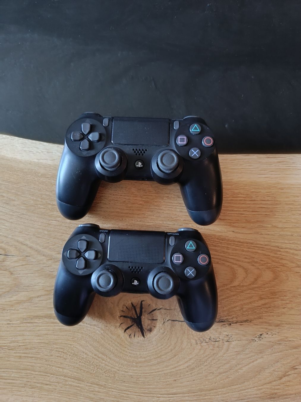 Sony Consoles: PS4 inkl. Controller, Spiele und Headset – D'occasion à Ottikon par PiloniFive 4