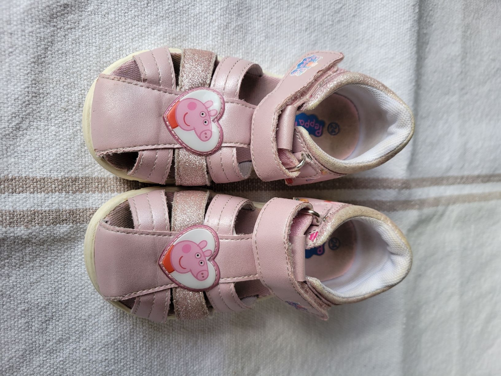 Scarpe per ragazzi: Sandales PeppaPig, taille 24 – Usato da Neuchâtel venduto da valerizette