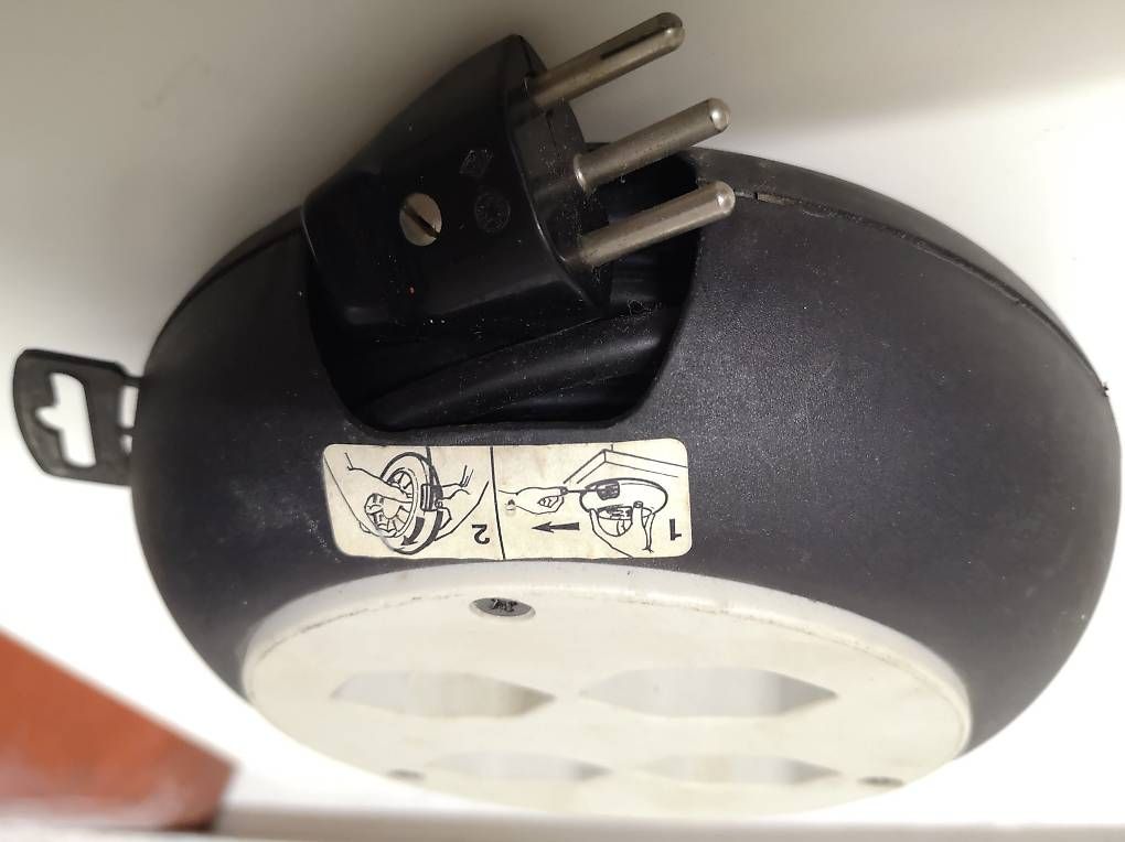 Spine: Strom Kabel Box – Usato da Basel venduto da del_rjb8 2