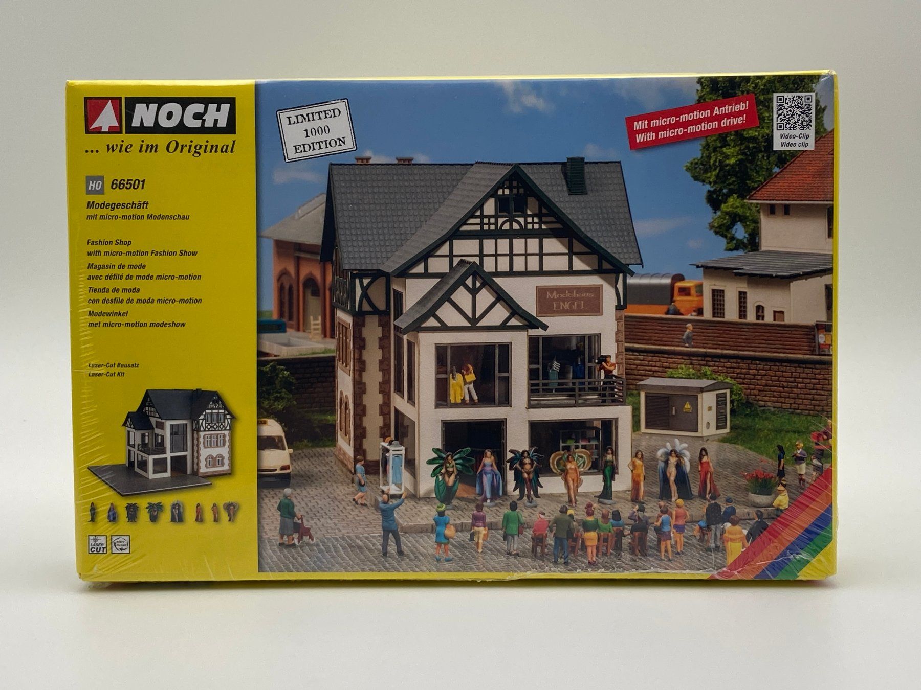Noch Modellini di ferrovie: NOCH 66501 Modegeschäft mit micro-motion Modeschau – Nuovo e nell'imballaggio originale da Neukirch an der Thur venduto da MoBa-Artikel