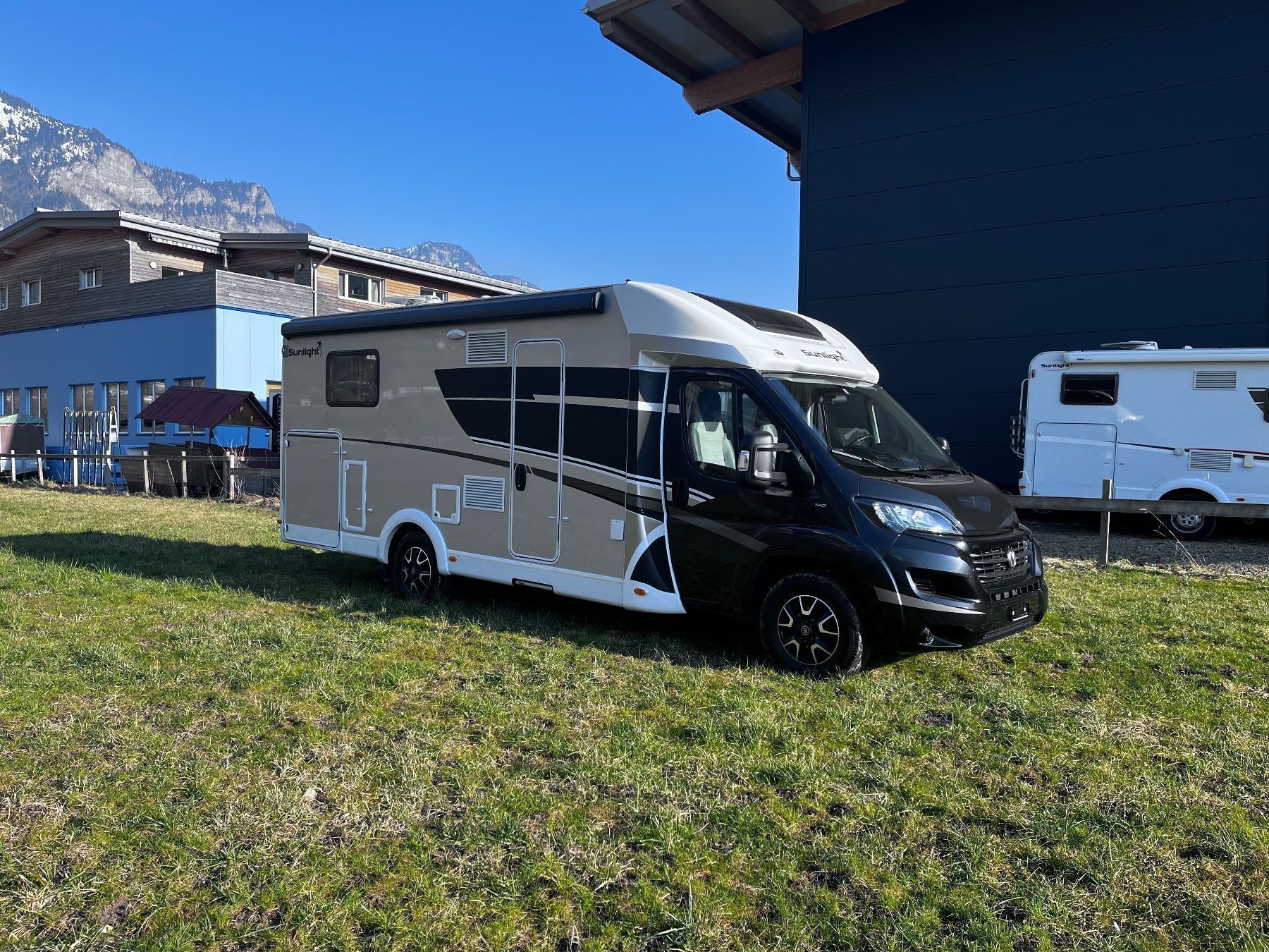 Sunlight Veicoli da campeggio: Wohnmobil zu vermieten – Usato da Walenstadt venduto da Wohnmobil123 1