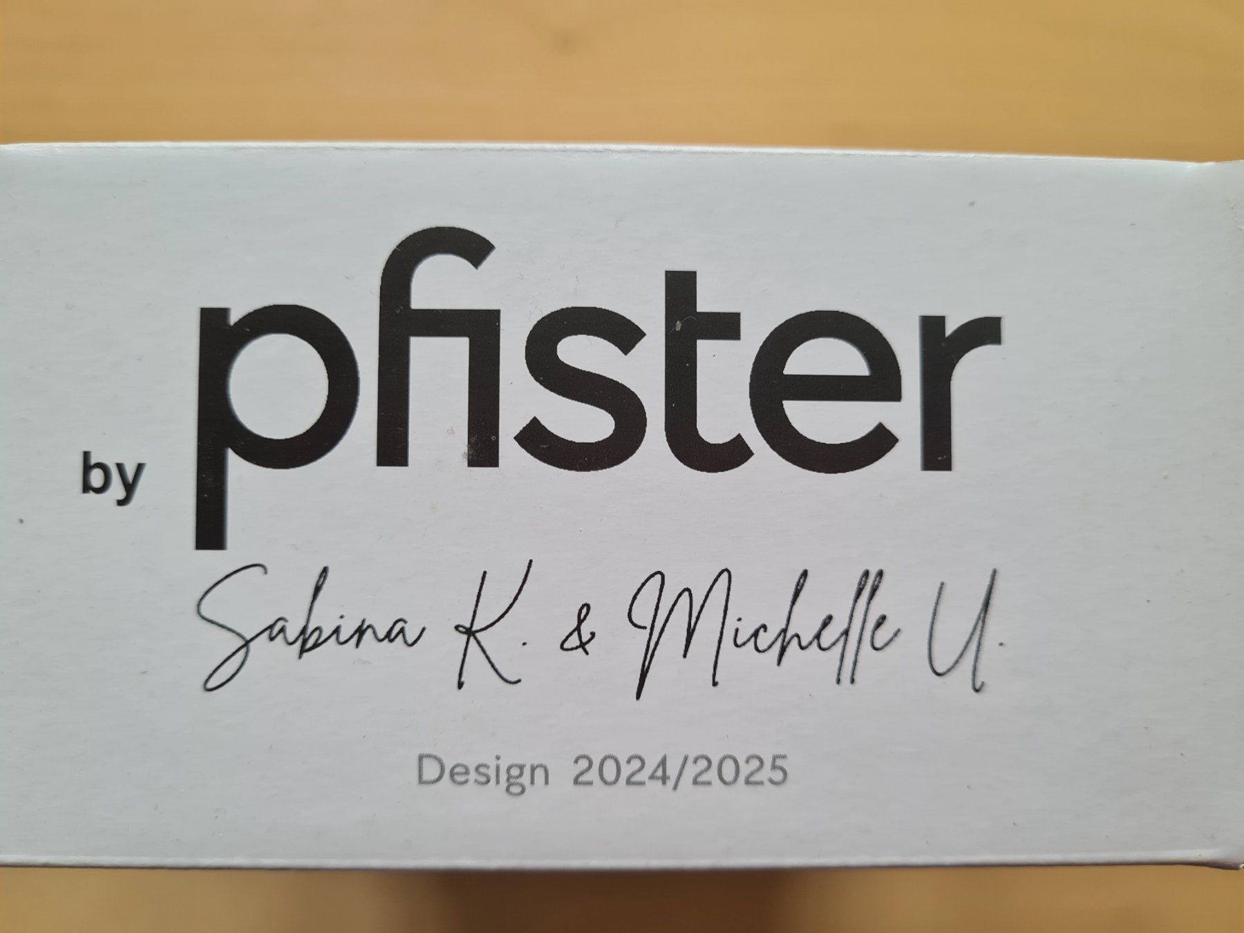 Pfister Tazze: Pfister Sammeltasse Design 2024/25 – Nuovo e nell'imballaggio originale da Zürich venduto da chralo 2