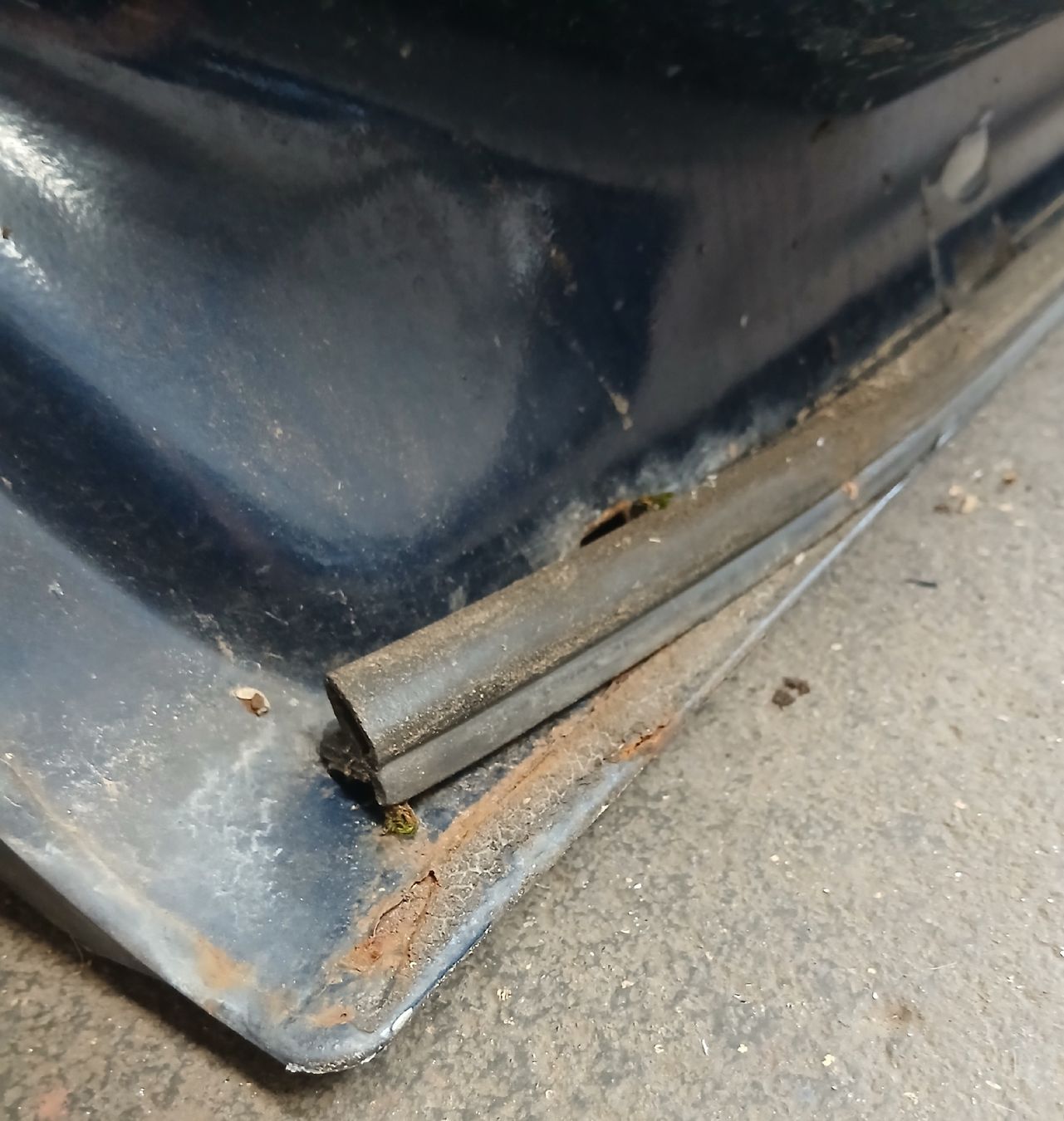 Dodge Tutti pezzi di ricambio auto: Portière arrière gauche Dodge Durango 1998-2003  – Usato da la heutte venduto da Auto-stock 2