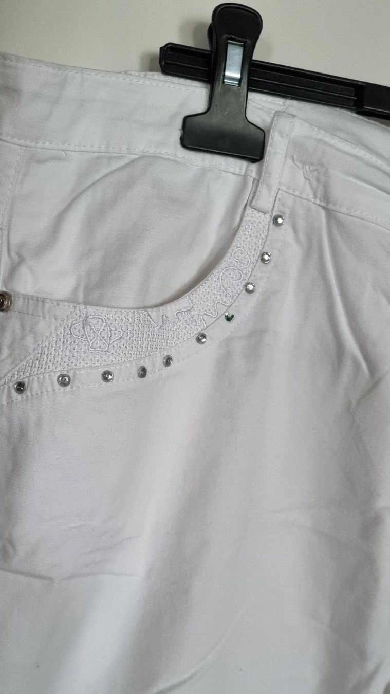 Pantaloni: Bermuda CONOS T 54 – Usato da Tolochenaz venduto da nieeva 1