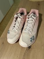 Neue Yonex Badminton Schuhe Gr. 40