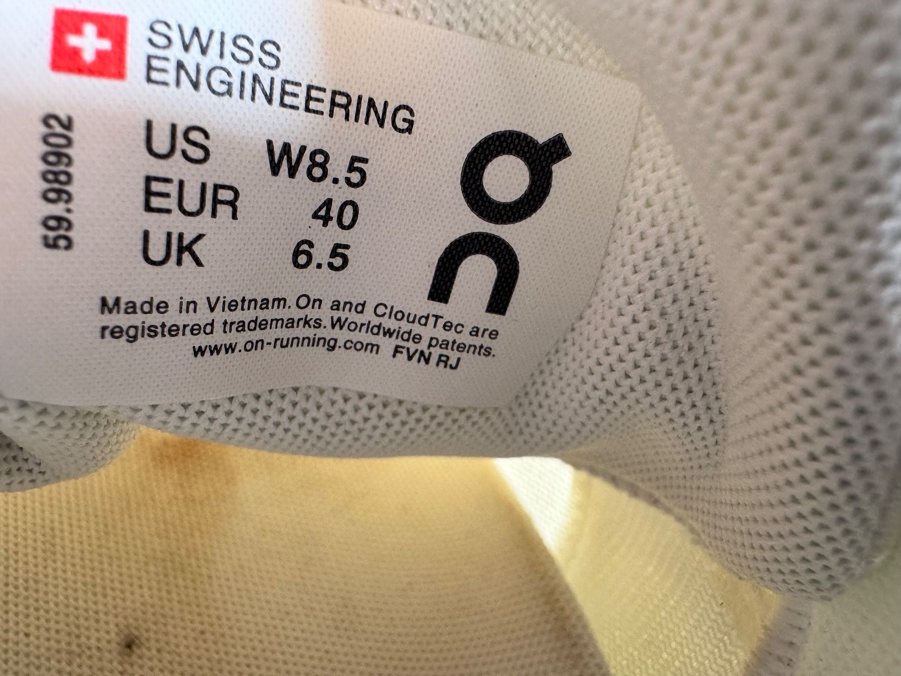 On Damenschuhe: On Schuhe Gr 40 – Gebraucht aus Frauenfeld von guli11 5