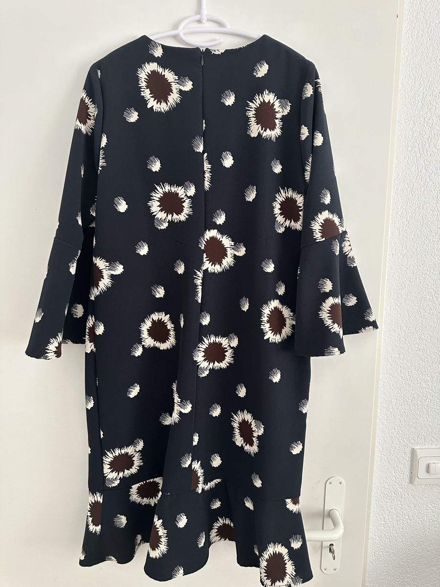 Robes: Kleid – Neuf avec emballage d'origine à Glis par slavkomajic 1