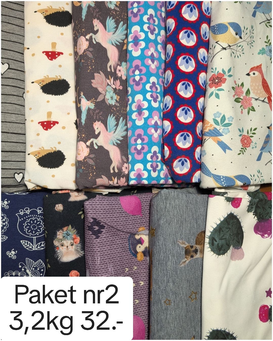 Tessuti: Mega Stoffpaket zum Kilo Preis – Nuovo (secondo la descrizione) da Hagneck venduto da fischli80