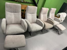 5x Knudsen Fernsehsessel Harlem hellgrau mit Ottoman
