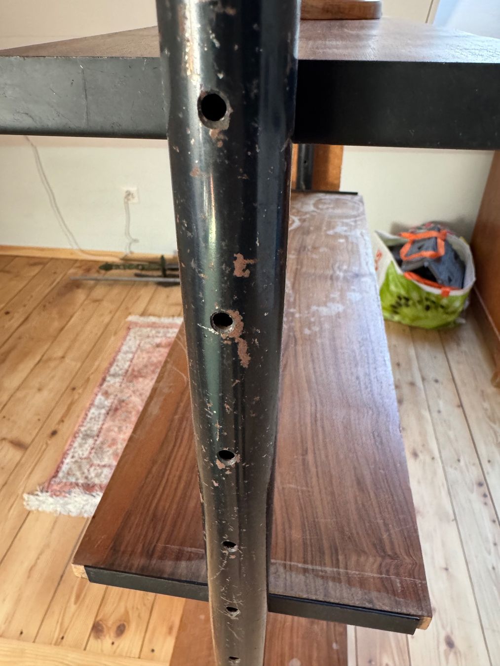 Articles en bois: Étagère vintage réglable – D'occasion à Biel/Bienne par jojo020 2