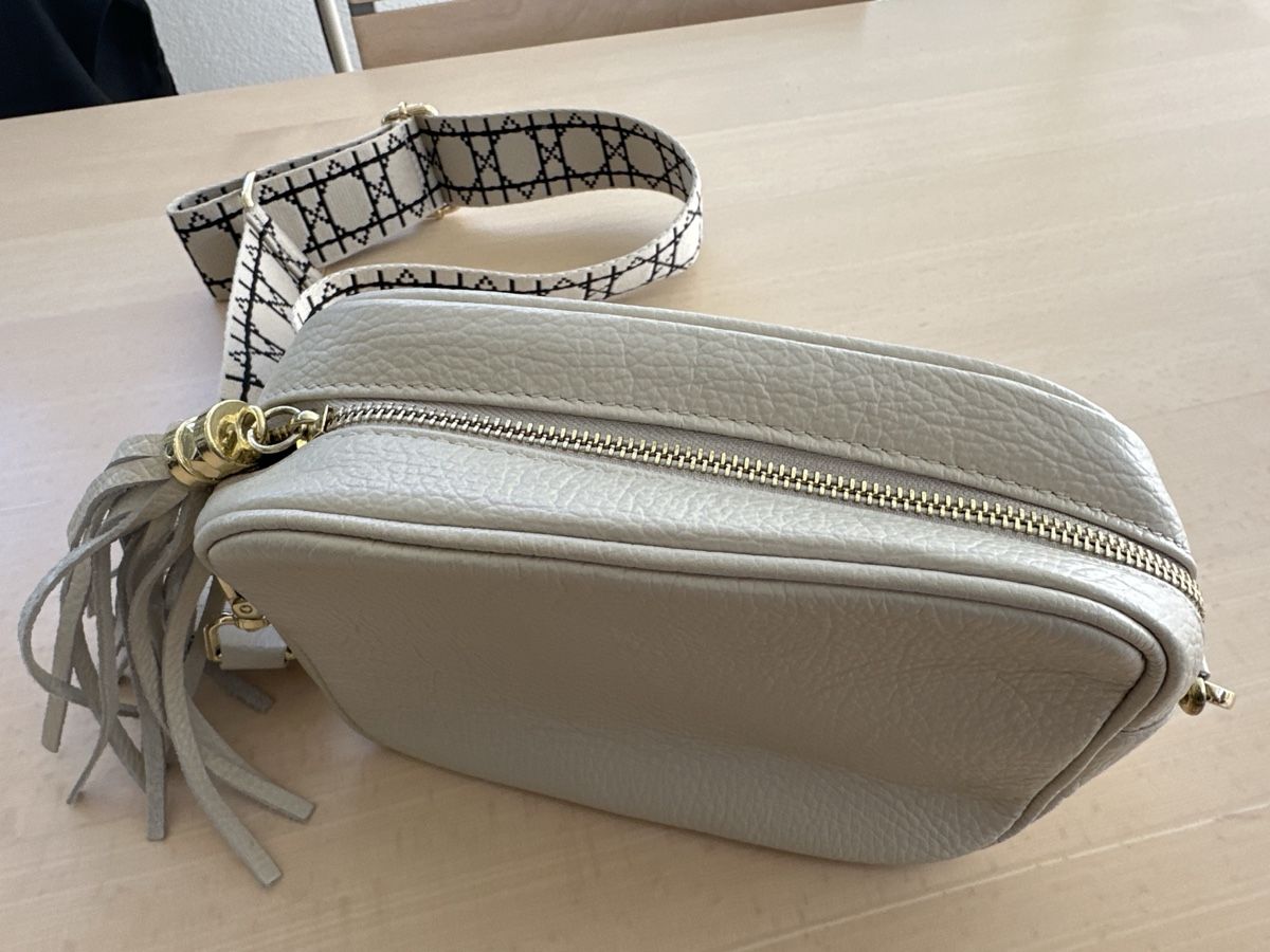 Taschen für Damen: Tasche – Gebraucht aus Brugg AG von Pesto05