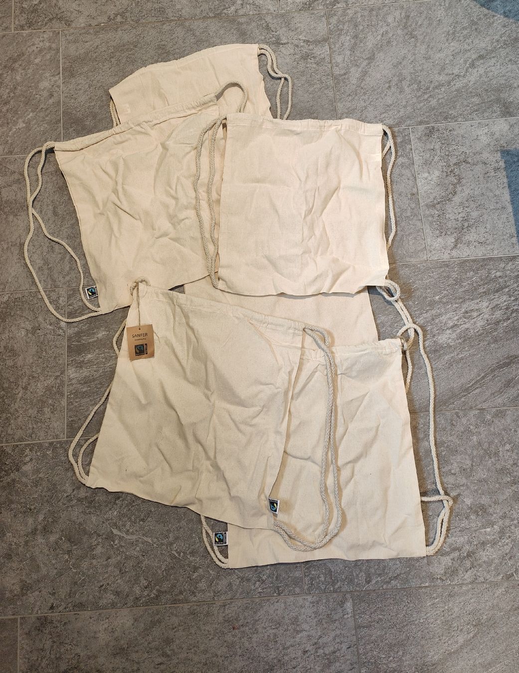 Kits de loisir créatif: Taschen zum Bemalen  – Neuf avec emballage d'origine à Kandergrund par Sam1818