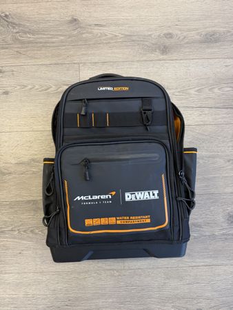 Sac à dos DeWALT x McLaren Formula 1 Team – Édition Limitée