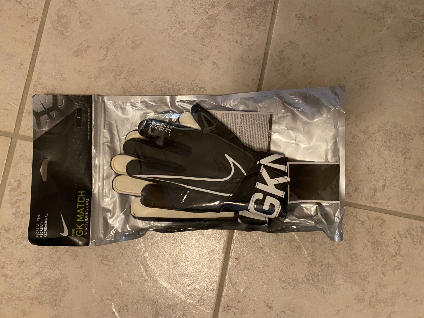 Guanti: Kindertorwart-Handschuhe Nike – Nuovo e nell'imballaggio originale da Seuzach venduto da hsu_7nqs