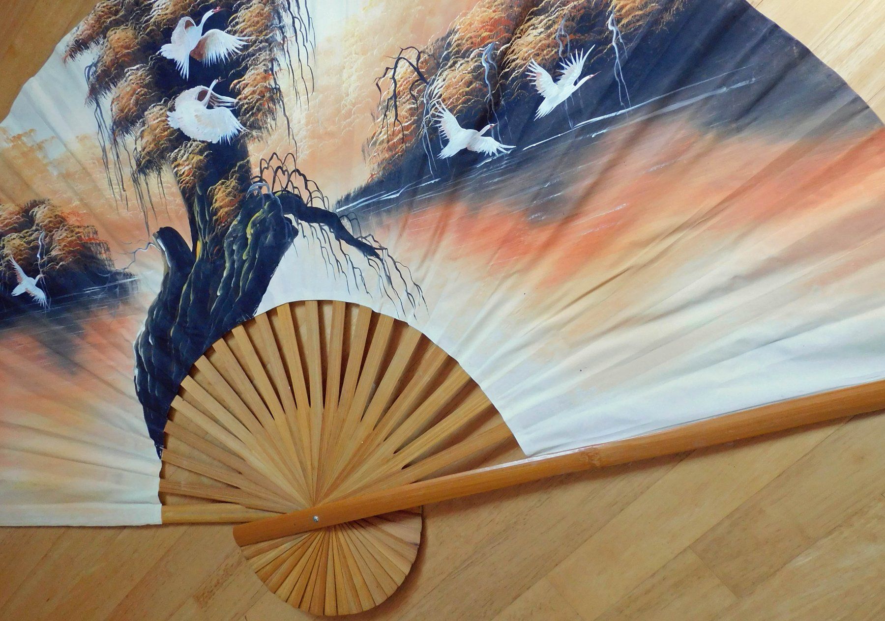 Alle Dekorationen: Fächer Wandfächer handbemalt  150 cm dm – Gebraucht aus Sursee von 76