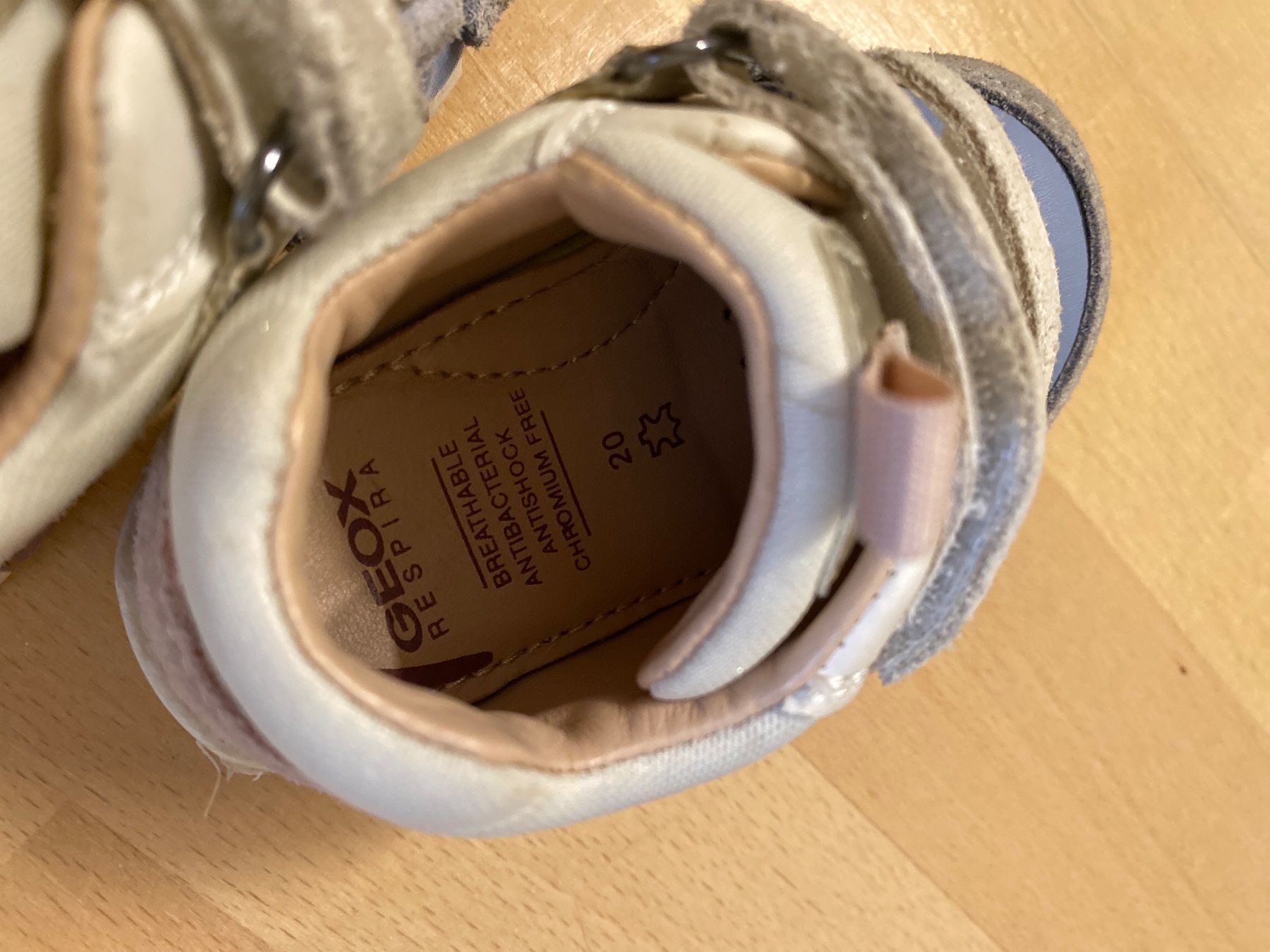 Geox Scarpe per ragazze: Kinderschuhe Geox Gr 20 – Usato da Gossau SG venduto da sha_jhp7 2