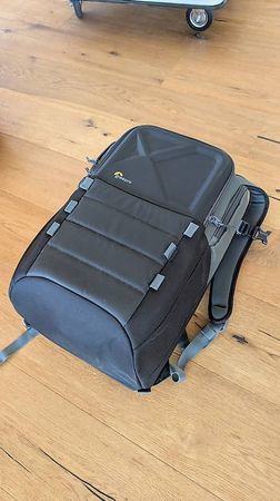 Drohnenrucksack mit viel Platz (Lowepro Quadguard BP X2)