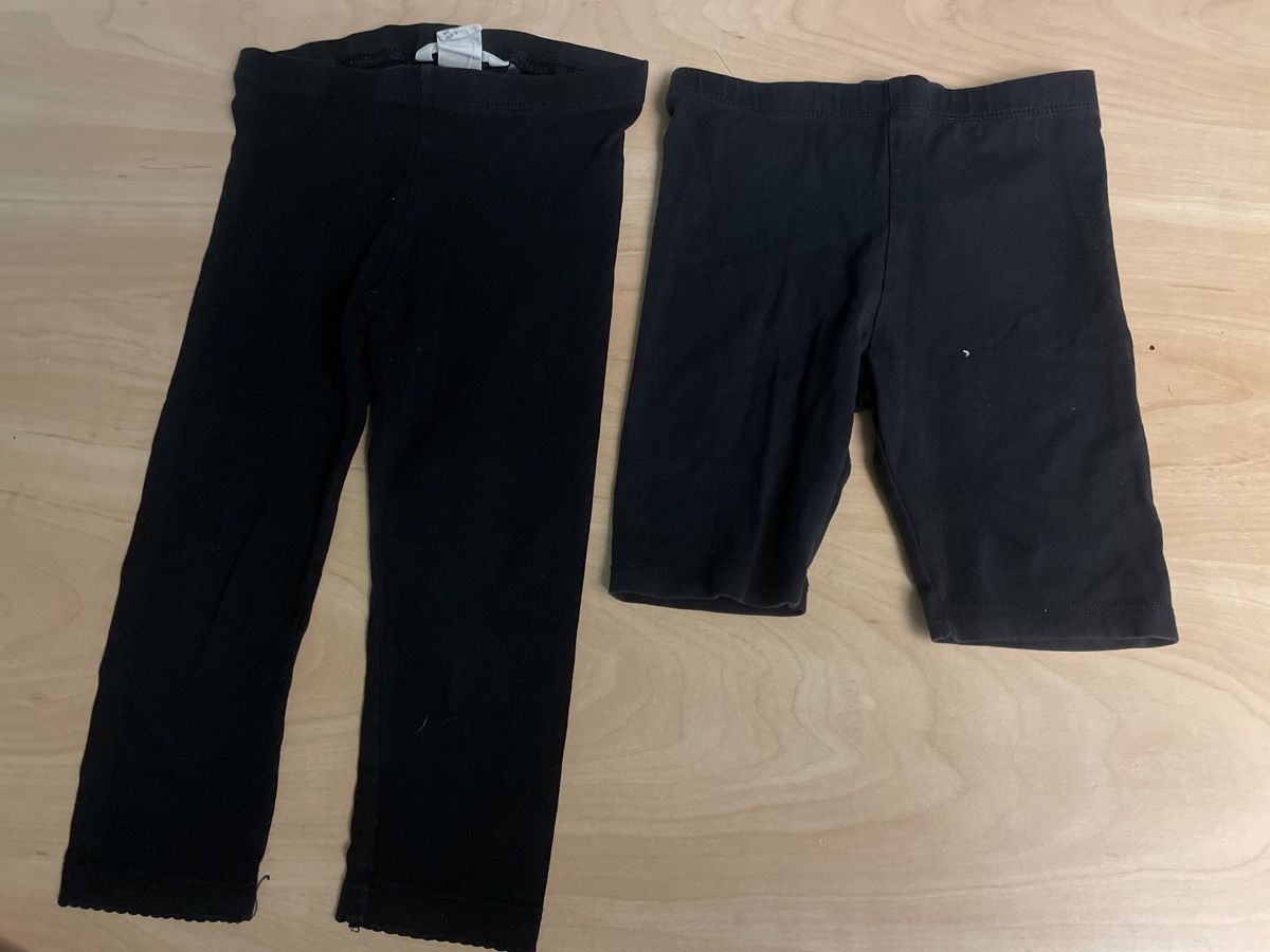 H&M Calze & Collant: 2 schwarze H&M Leggins 7/8 Gr.110 – Usato da Obergerlafingen venduto da cabo4